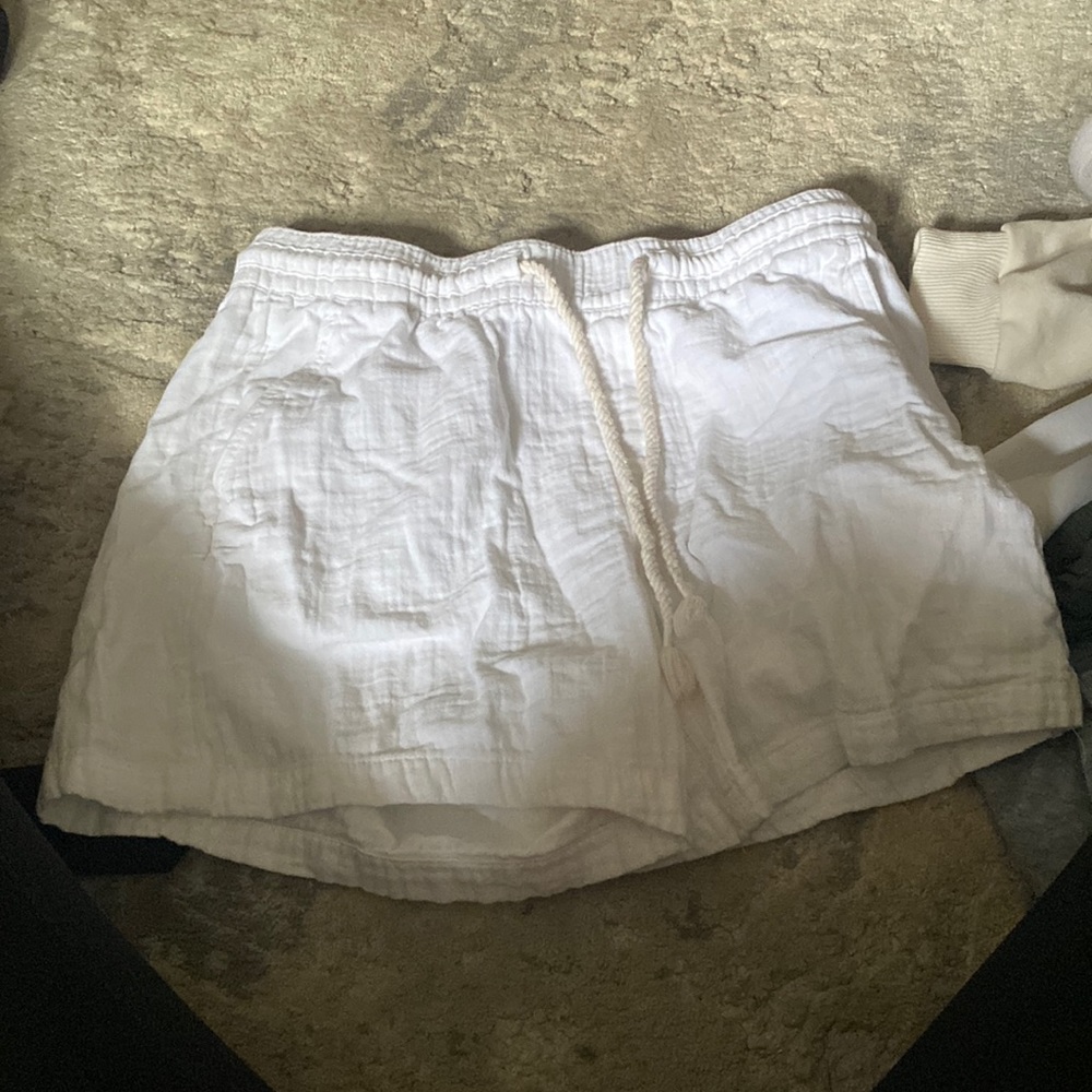 white old navy shorts
